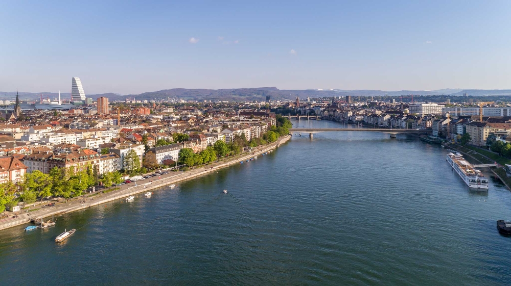 33 recently arrived companies create hundreds of jobs